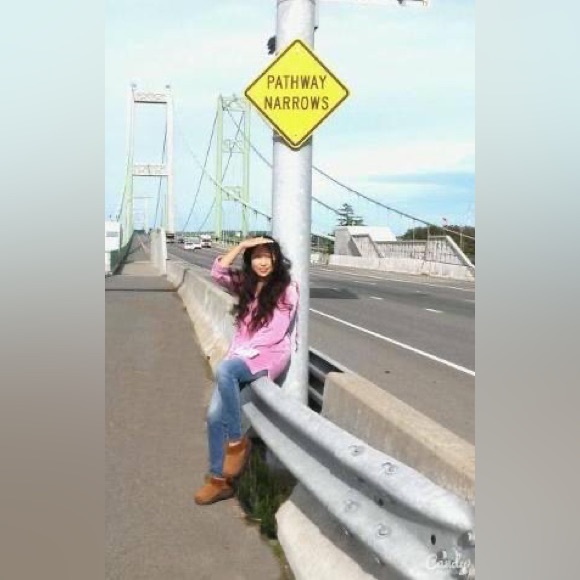 Meet your Posher - Picture 1 of 1